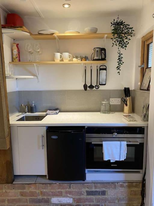 Cosy 1 Bedroom Country Lodge With Free Parking Watlington  Εξωτερικό φωτογραφία