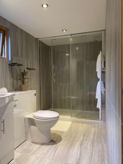 Cosy 1 Bedroom Country Lodge With Free Parking Watlington  Εξωτερικό φωτογραφία