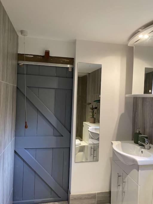 Cosy 1 Bedroom Country Lodge With Free Parking Watlington  Εξωτερικό φωτογραφία